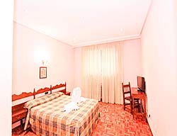 Hotel Castellano II