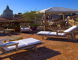 Hotel Saturnia & International